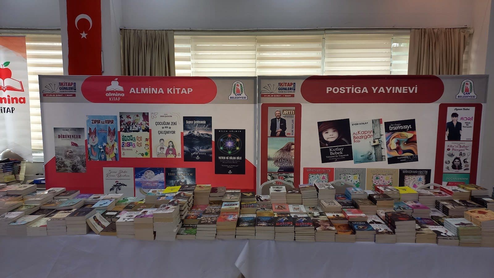 Almina Kitap festival stantı